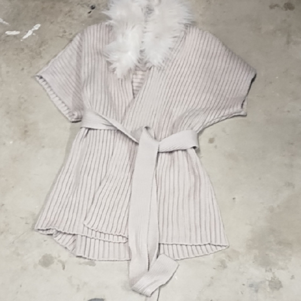 Women's Cream Robe with Faux Fur Collar